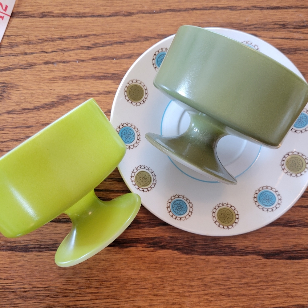 Mikasa Focus-Shape Zombie Saucers (2) Pattern #2028-8? Japan Green Blue Flowers - Picture 8 of 15
